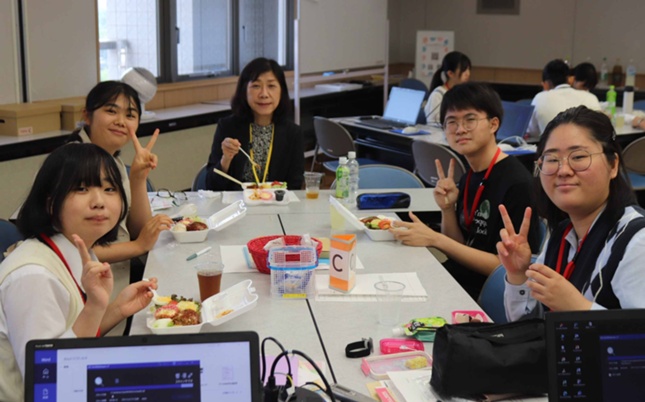 昼食休憩の様子③