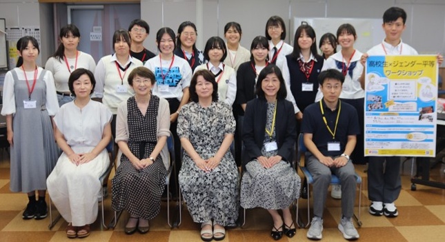 高校生ワークショップの集合写真