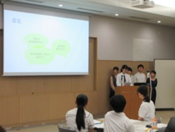 発表の様子Aチーム
