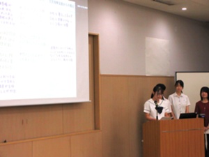 発表の様子Bチーム